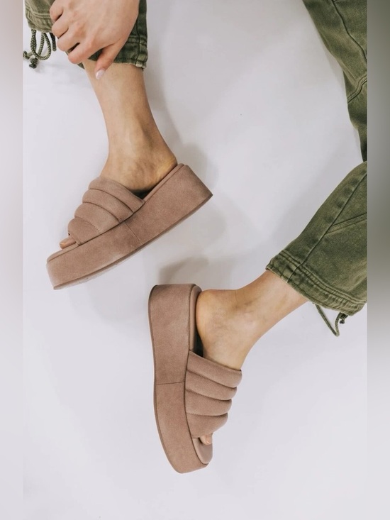 Free People Shoes - NWT Free People women’s Almost Paradise Platform Slide Sandals US9